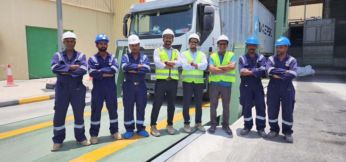 LGC site crew at the Mussafah yard