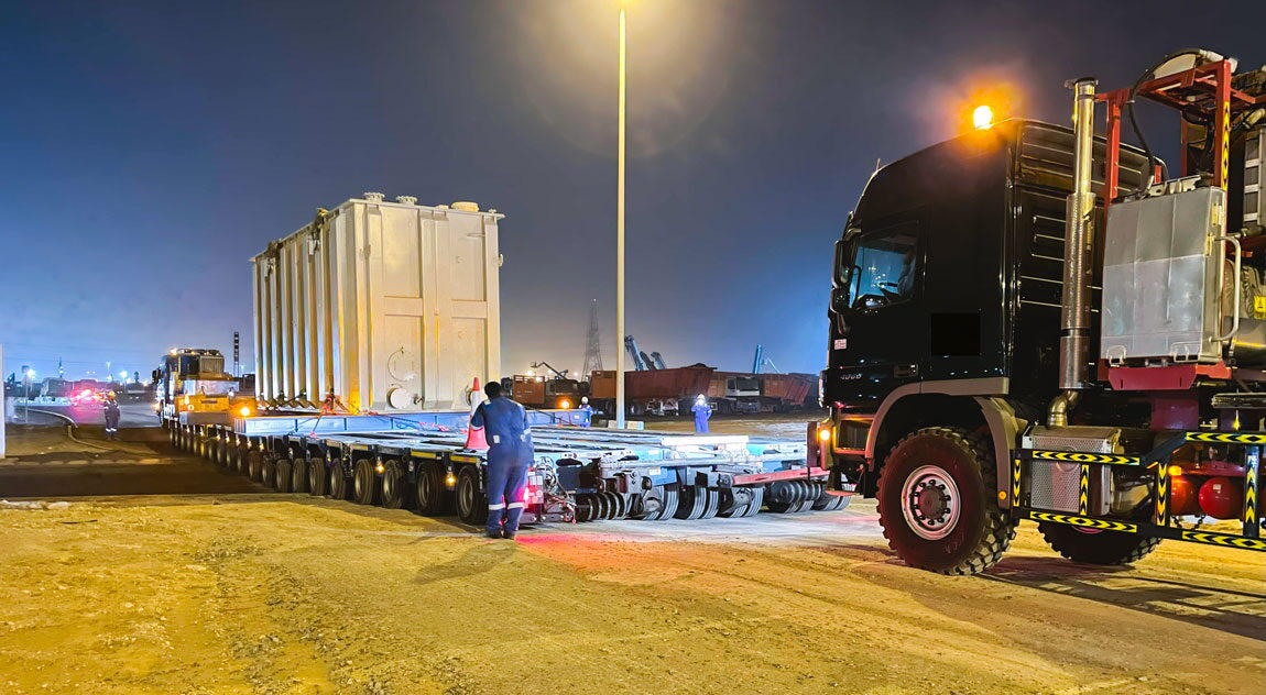 Night-time heavy lift and transport operation